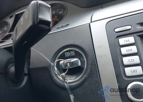 2009 Volkswagen Passat Komfort z USA, uszkodzony, nr VIN WVWJK73C69P038916